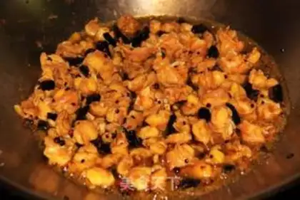 Make Spicy chicken crispy bones step 4