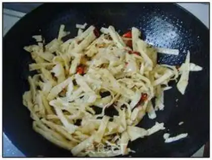 Make Fried pancakes with shredded pork step 8