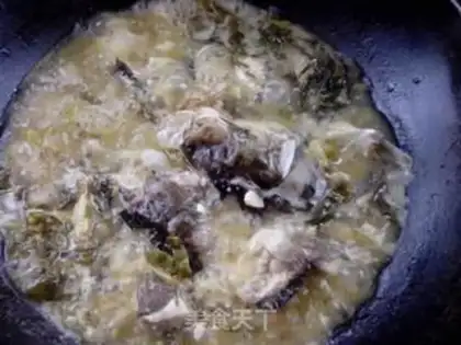 Make Home-cooked fish with pickled cabbage step 1