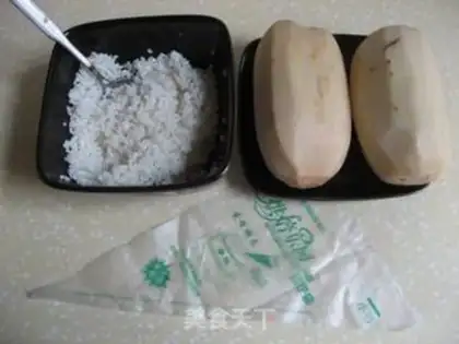 Make Osmanthus glutinous rice lotus root step 2