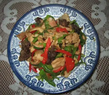 Make Shuixiang small stir-fried pork step 9