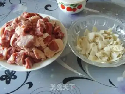 Make Stewed beef brisket with sour bamboo shoots step 0
