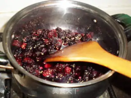 Make mulberry paste step 2