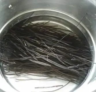 Make Spicy fern root powder step 1