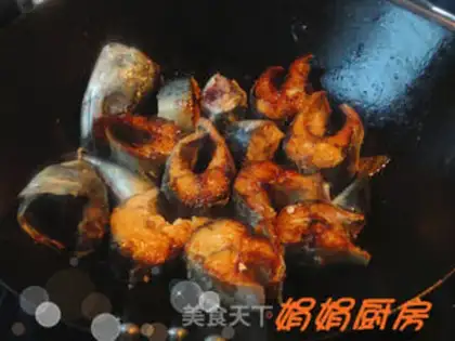 Make Grilled Spanish mackerel in Xiangjian Sauce step 4