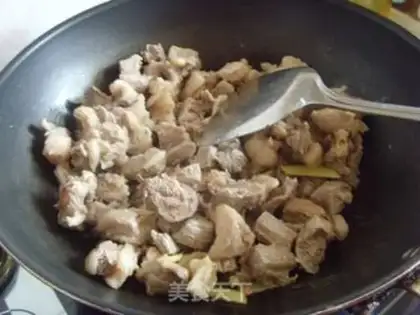 Make Stewed beef brisket with sour bamboo shoots step 4