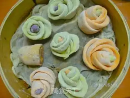 Make Three-colored rose steamed buns step 14