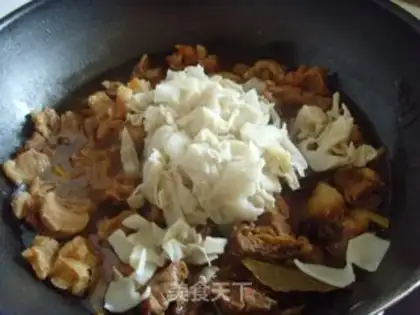 Make Stewed beef brisket with sour bamboo shoots step 7