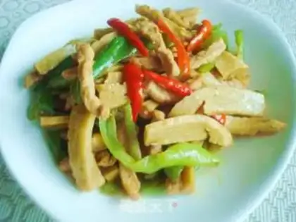 Make stir-fried shredded pork with gluten step 11
