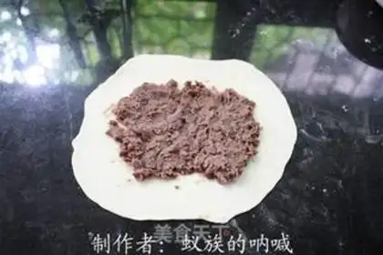 Make Hot noodle bean paste cake step 3