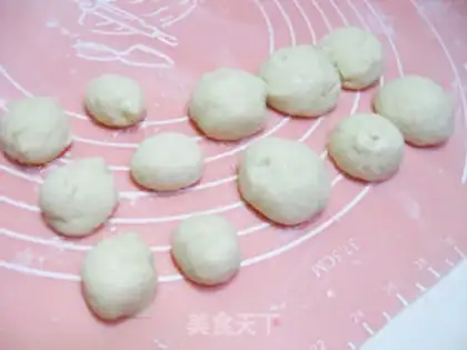 Make Little octopus bread step 2