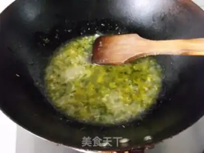 Make Shred chicken with chives step 3