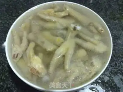 Make Private secret onion chicken feet step 4