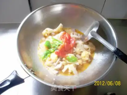 Make stir-fried belly crotch with tomato and cauliflower step 11