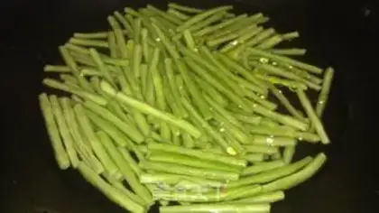 Make Eggan-flavored cowpea step 2
