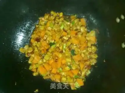 Make stir-fried three dices with spicy sauce step 6