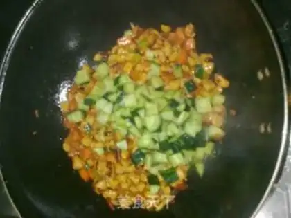Make stir-fried three dices with spicy sauce step 7
