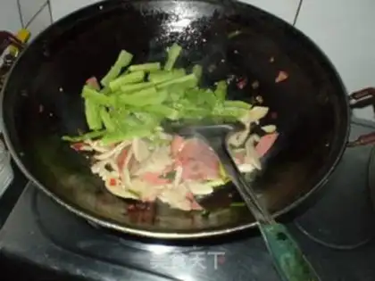 Make stir-fried gluten with bitter gourd step 5