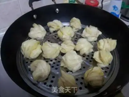 Make Pocket rolls with pepper oil step 6