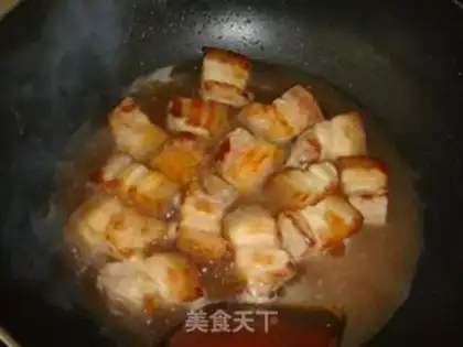 Make Pan-fried braised pork step 5