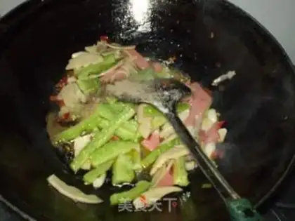 Make stir-fried gluten with bitter gourd step 6