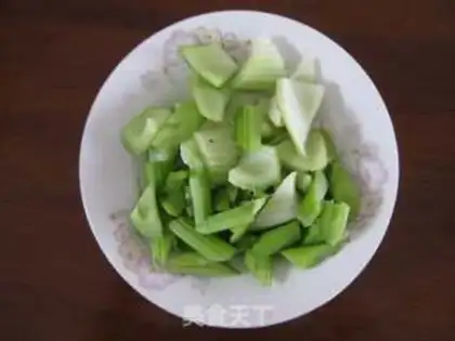 Make Celery mixed with tofu step 0