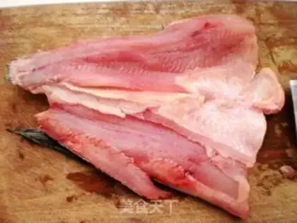 Make Dry stir-fried black fish step 0