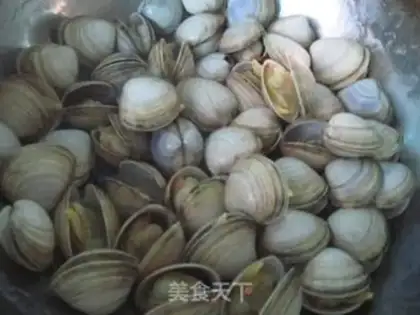 Make seafood soup step 1