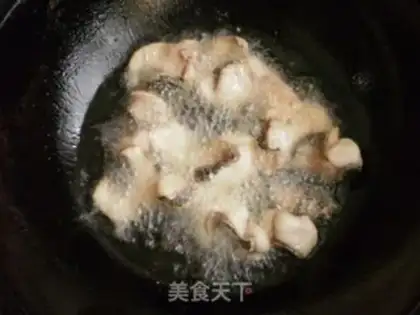 Make Dry stir-fried black fish step 3