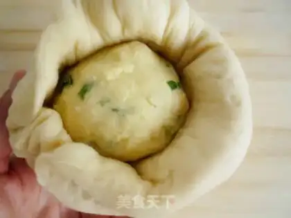 Make Crispy onion oil biscuits step 6
