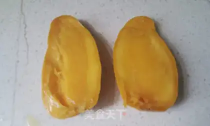Make mango smoothie step 1