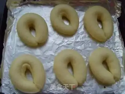 Make sausage bun step 8