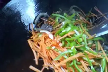 Make stir-fried duck with three shredded silk step 5