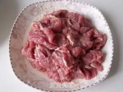 Make Black pepper beef slices step 0