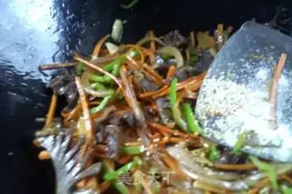 Make stir-fried duck with three shredded silk step 6