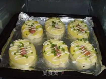 Make sausage bun step 10
