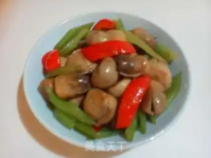 Make stir-fried mushrooms with celery step 2