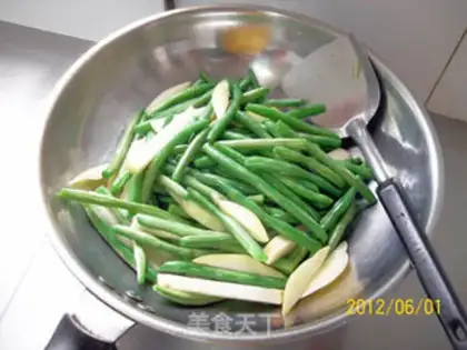 Make Roasted potato and sword beans step 2