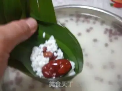 Make Red bean jujube fragrant brown step 3