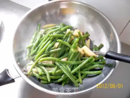 Make Roasted potato and sword beans step 5