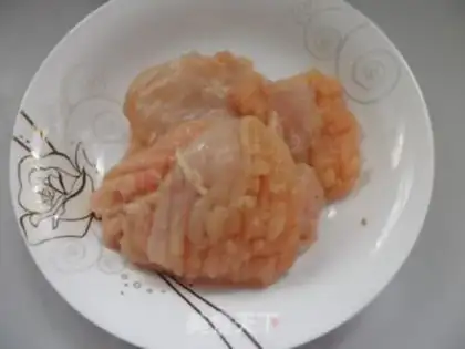 Make Golden curry chicken chop rice step 1