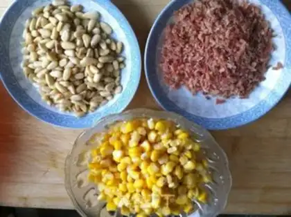 Make pine nut corn step 1