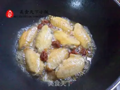 Make Japanese Braised Chicken Wings with Plum Blossom step 4