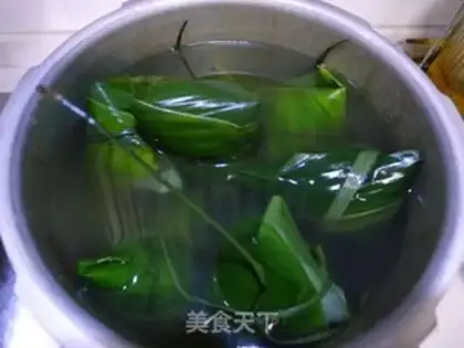 Make Egg yolk meat dumplings step 11