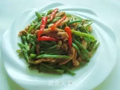 Make stir-fried shredded pork with green beans step 9