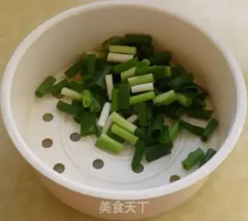 Make spicy crayfish step 3