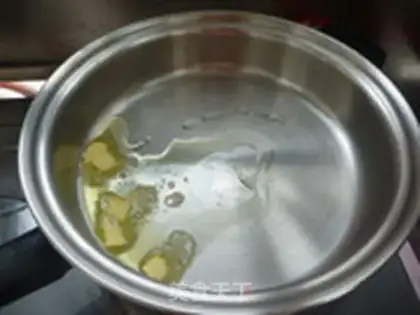 Make Stewed potatoes with tomatoes step 3