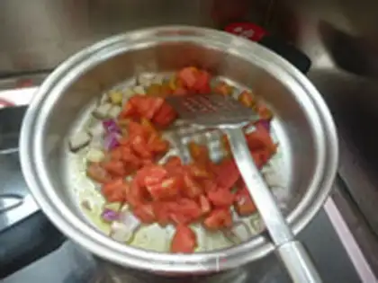 Make Stewed potatoes with tomatoes step 5