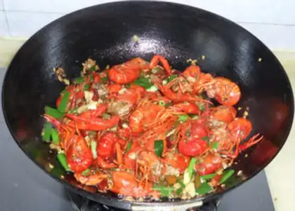 Make spicy crayfish step 11