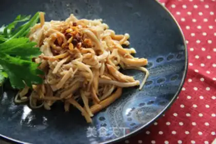 Make Shredded chicken and mushroom step 4
